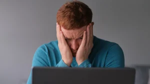 Como o FOMO influencia decisões financeiras e como se blindar